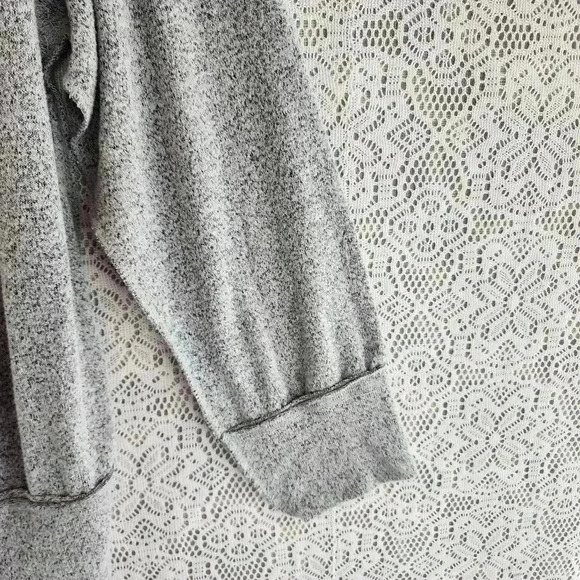 Lulu's Rayon Blend Pullover Scoop Neck Sweater Women's M - Picture 4 of 9